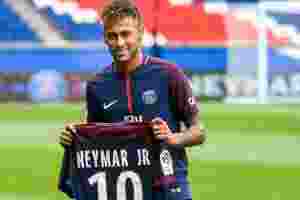 jersey-neymar-sudah-laku-hampir-10-ribu-pieces