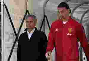 mourinho-dan-ibrahimovic-sedang-bicarakan-kontrak